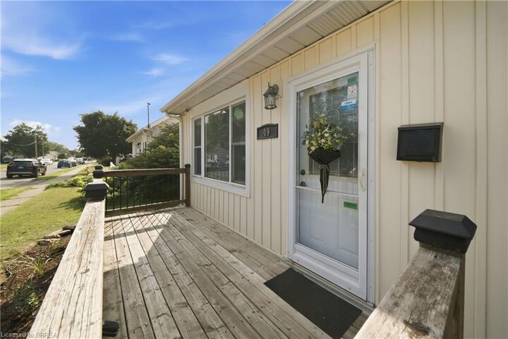 Property Photo: 49 Seventh Avenue ON N3S 1B3