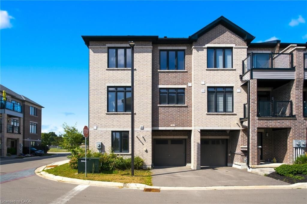 Property Photo: 585 Colborne Street 601 ON N3S 0K4