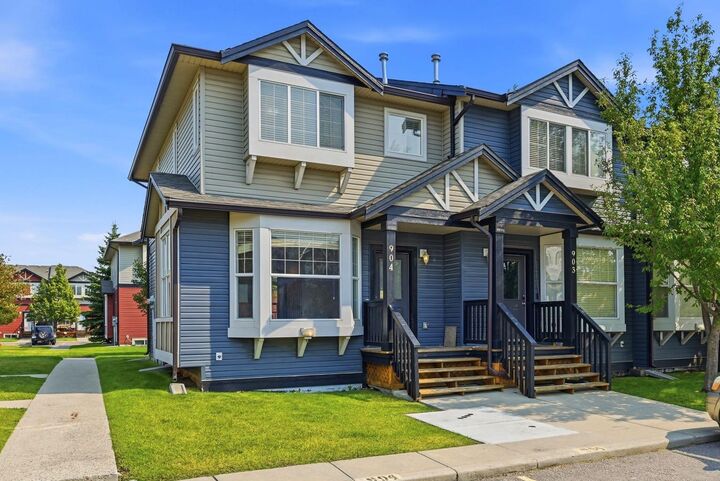 Property Photo: 2066 Luxstone Boulevard SW 904 AB T4B 0L1