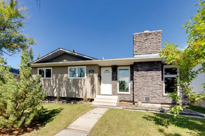Property Photo: 1307 56 Avenue NW AB T2K 5M2