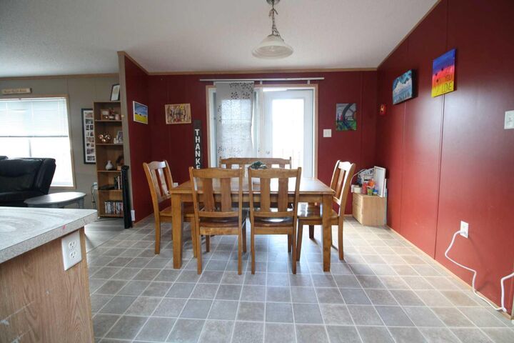Property Photo: 45 Dragonfly Crescent AB T0H 1Z0