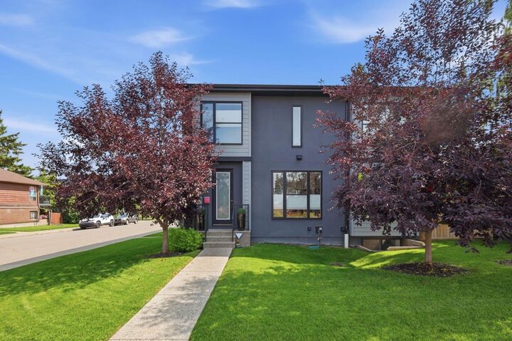 Property Photo: 2002 31 Street SW AB T3E 2N2