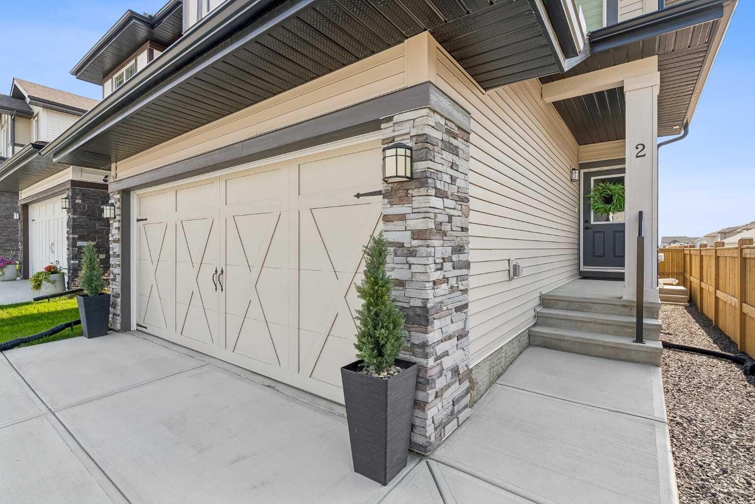 Property Photo: 2 Belgian Court AB T4C 3H5