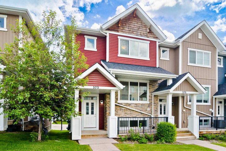 Property Photo: 373 Nolancrest Heights NW AB T3R 0Z9