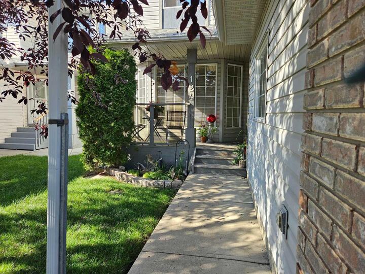 Property Photo: 124 Del Ray Close NE AB T1Y 6Y9