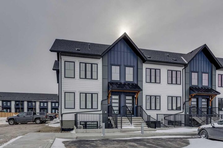 40 Livingston Parade NE 215 — photo 1