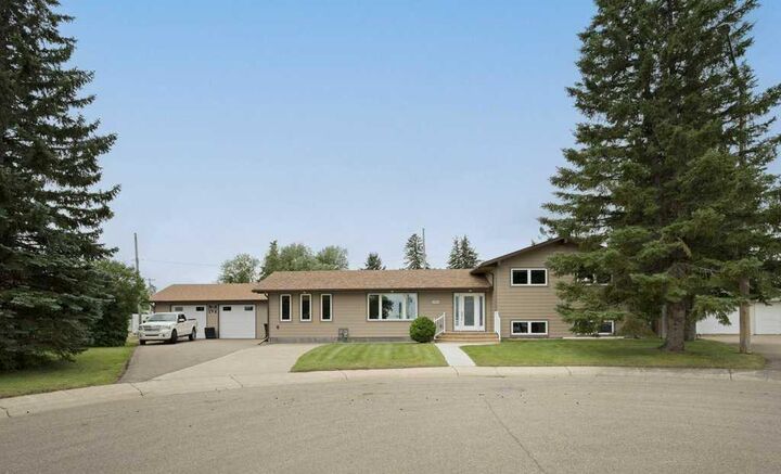 Property Photo:  19 Long Pine Court  AB T0J 0Z0 