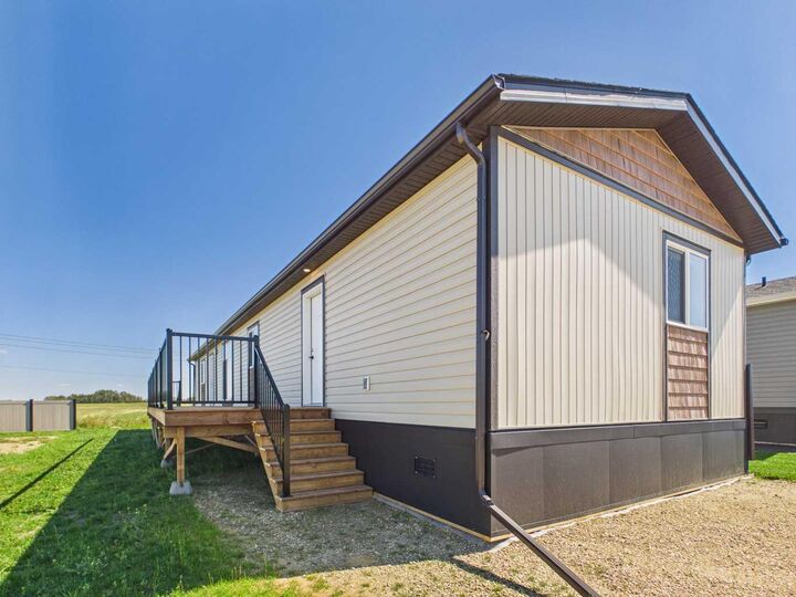 Property Photo: 25 McKay Place AB T0M 1J2