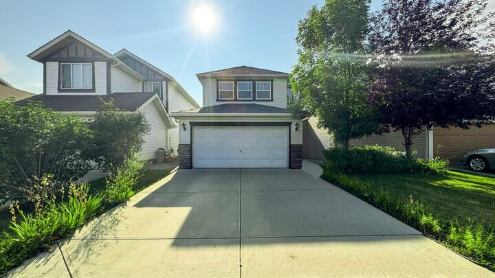 124 Everglen Way SW — photo 1