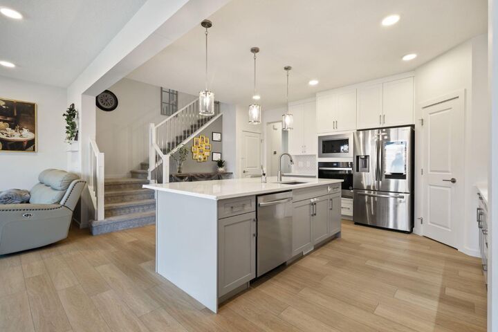 Property Photo:  147 Royston Rise NW  AB T3L 0K2 