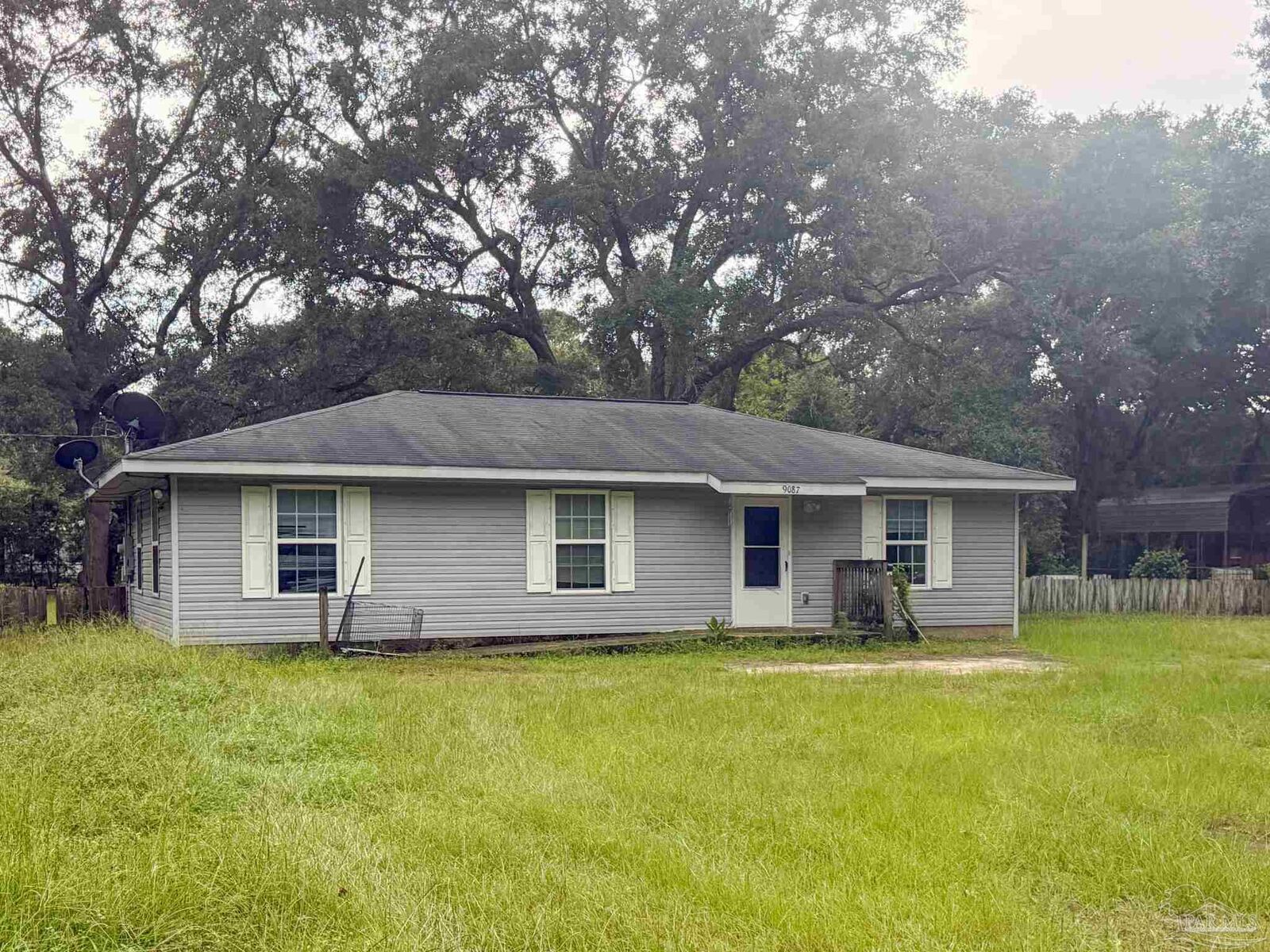 Property Photo: 9087 John Hamm Rd FL 32583