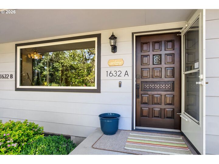Property Photo:  1632 NE 143rd Ave  OR 97230 