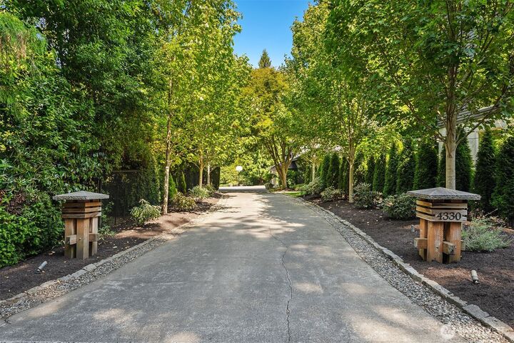 Property Photo: 4330 W Cramer Street WA 98199