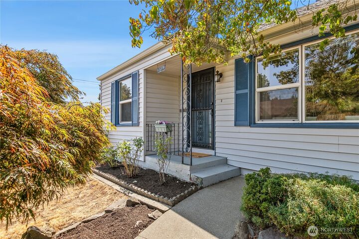 Property Photo:  2722 N Tyler Street  WA 98407 