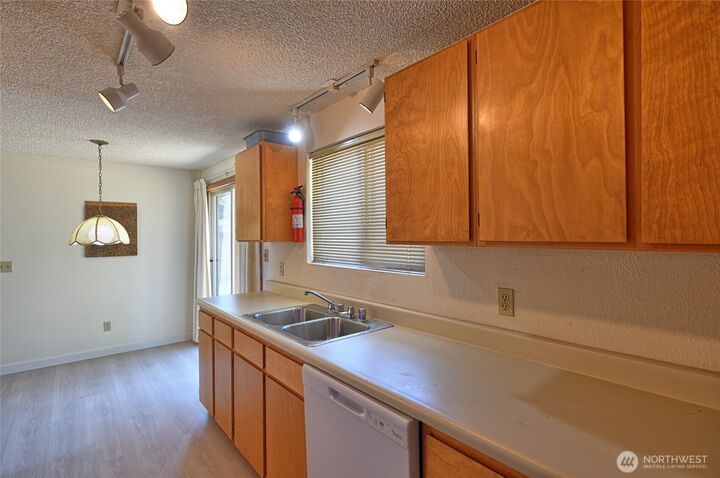 Property Photo:  6115  201st Pl NE  WA 98223 