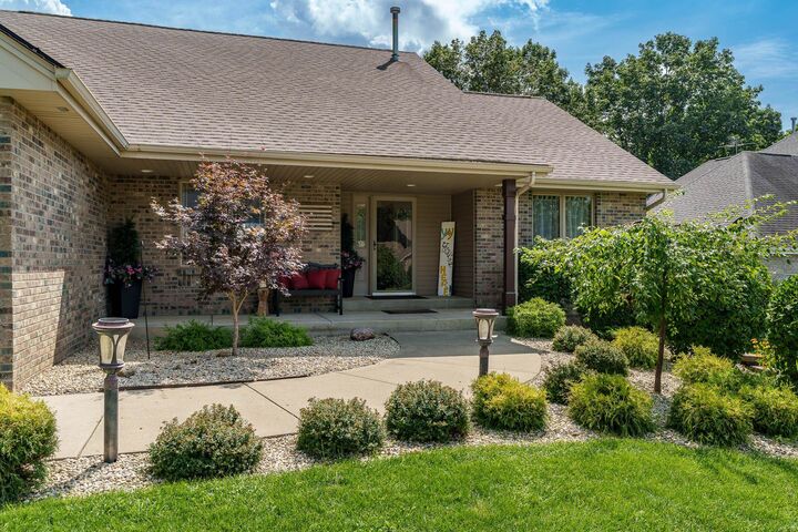Property Photo:  5949 Deerwood Court  IL 61073 