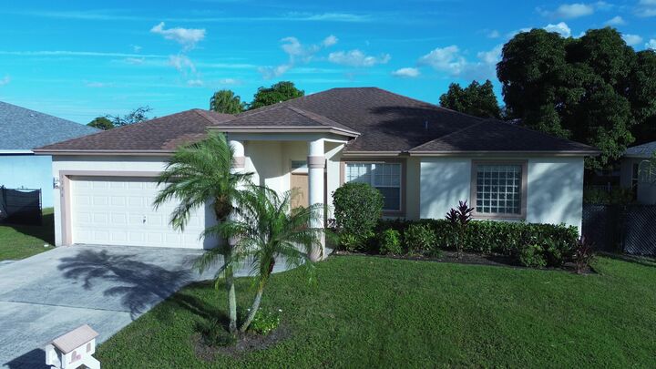 Property Photo:  1338 Cape May Lane  FL 33413 