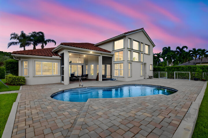 Property Photo: 11554 Knightsbridge Place FL 33449