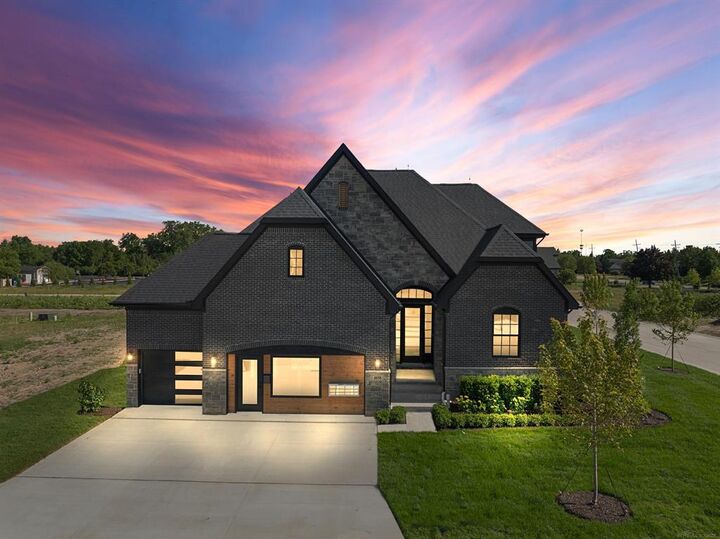 Property Photo:  4107 Blossom Drive  MI 48314 
