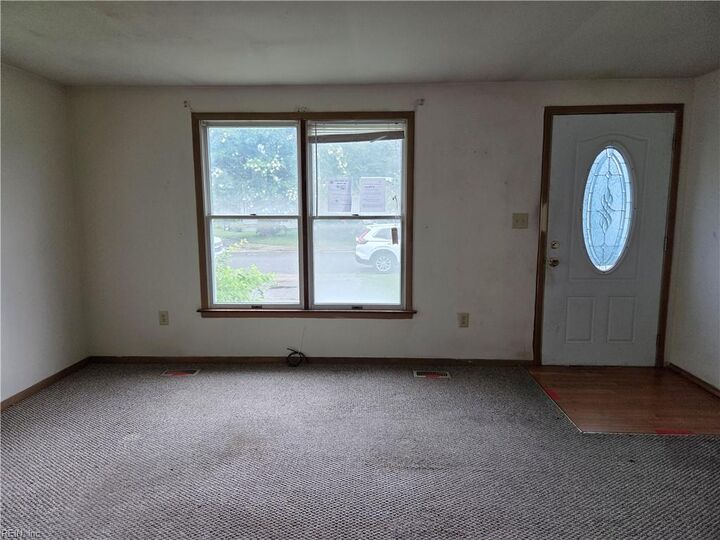 Property Photo:  77 Fulton St  VA 23663 