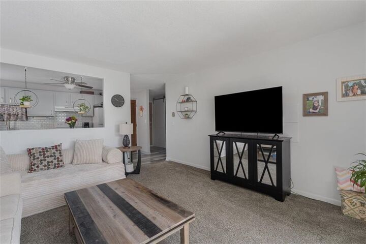 Property Photo:  110 Pilgrim Parkway 6  RI 02888 