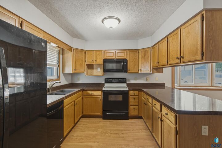Property Photo:  1217 S Newport Pl  SD 57106 