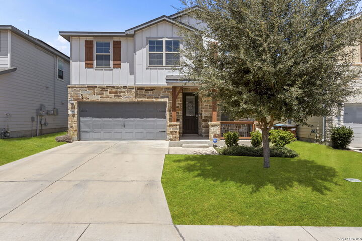 Property Photo:  11603 Troubadour Trl  TX 78245 