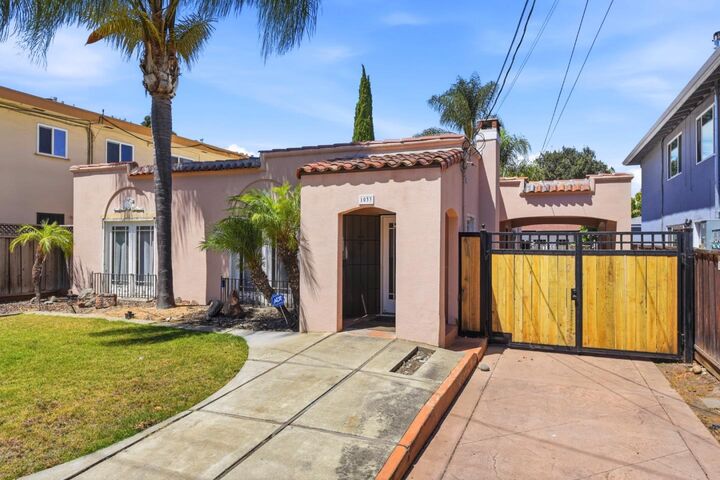 Property Photo: 1033 Villa Avenue CA 95126