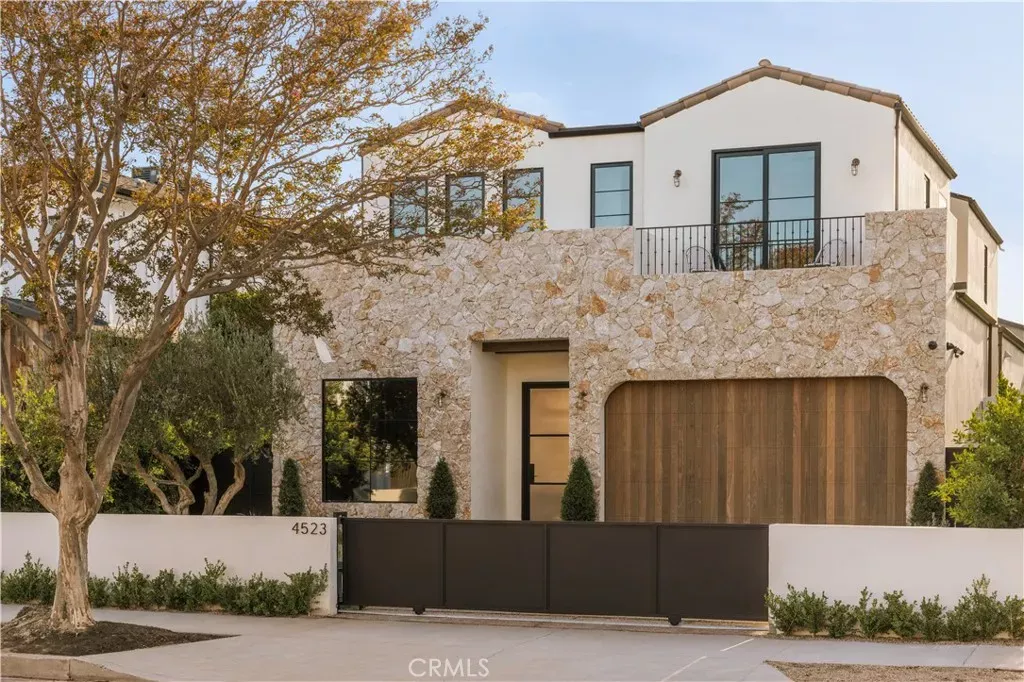 Property Photo:  4523 Katherine Avenue  CA 91423 