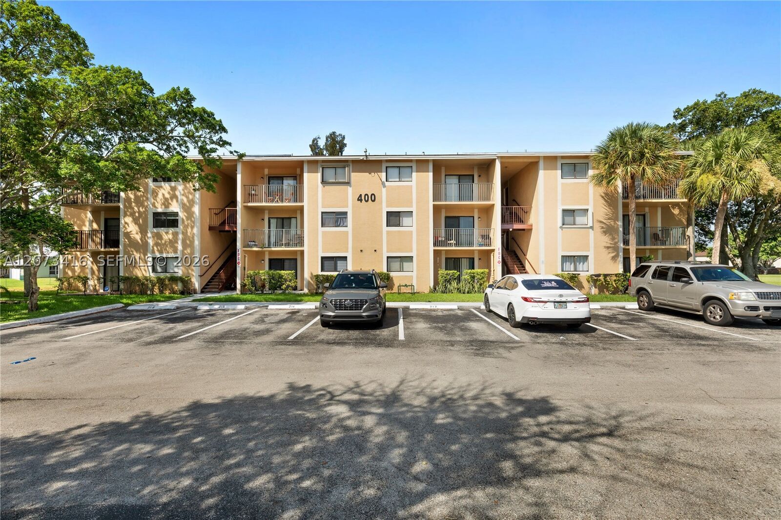 Property Photo: 400 Palm Cir W 208 FL 33025