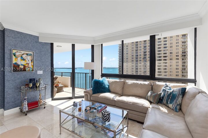 Property Photo: 520 Brickell Key Dr A1207 FL 33131