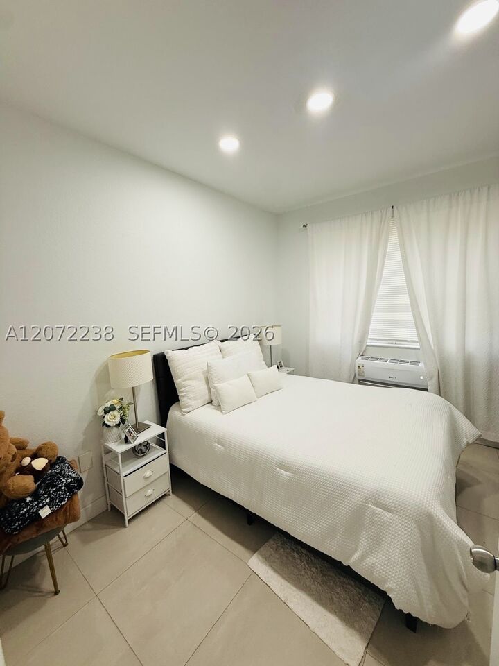 Property Photo: Xxxxx SW 8 St 12 FL 33194