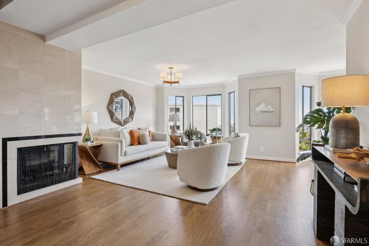 Property Photo:  536 Roosevelt Way  CA 94114 