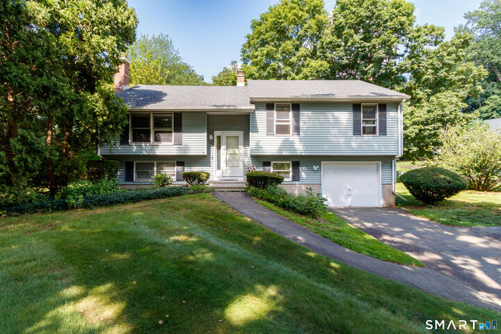 Property Photo:  54 Valley View Drive 54  CT 06518 