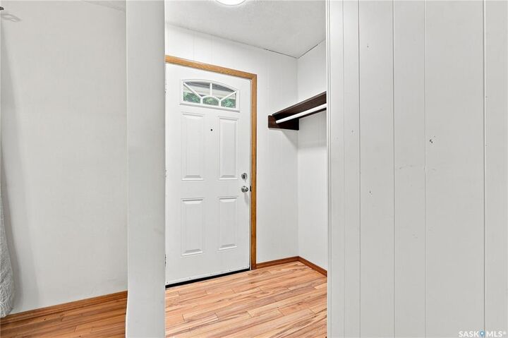 Property Photo:  1915 Dufferin Avenue  SK S7J 1B6 