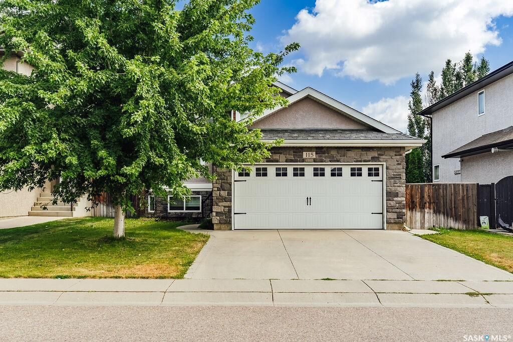 Property Photo: 115 Blackstock Cove SK S7T 0H4