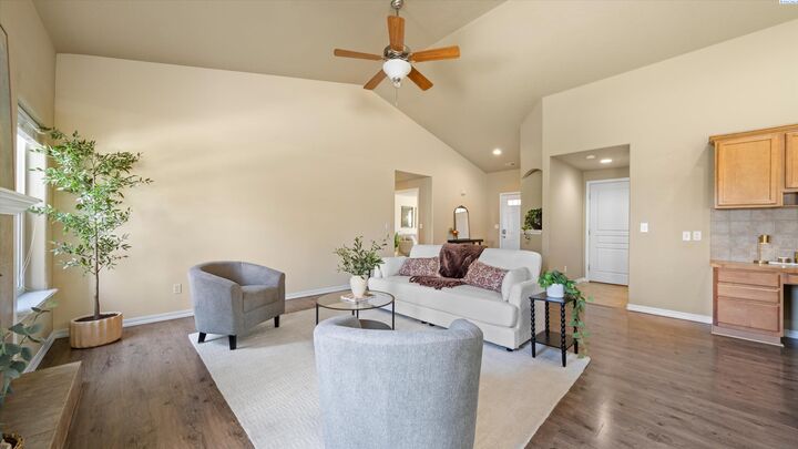 Property Photo:  6408 W 4th Pl  WA 99336 