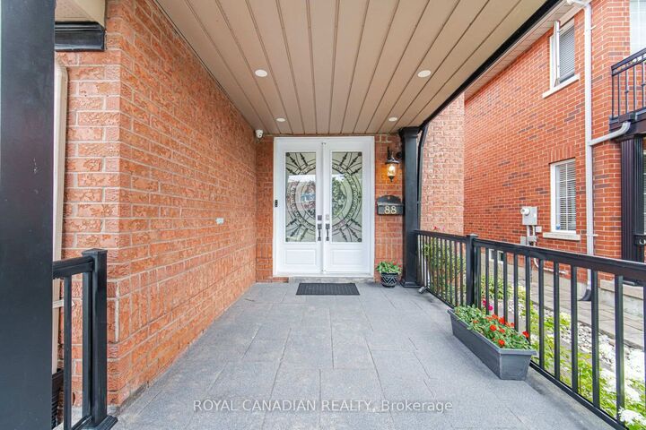 88 Olde Town Road — photo 1