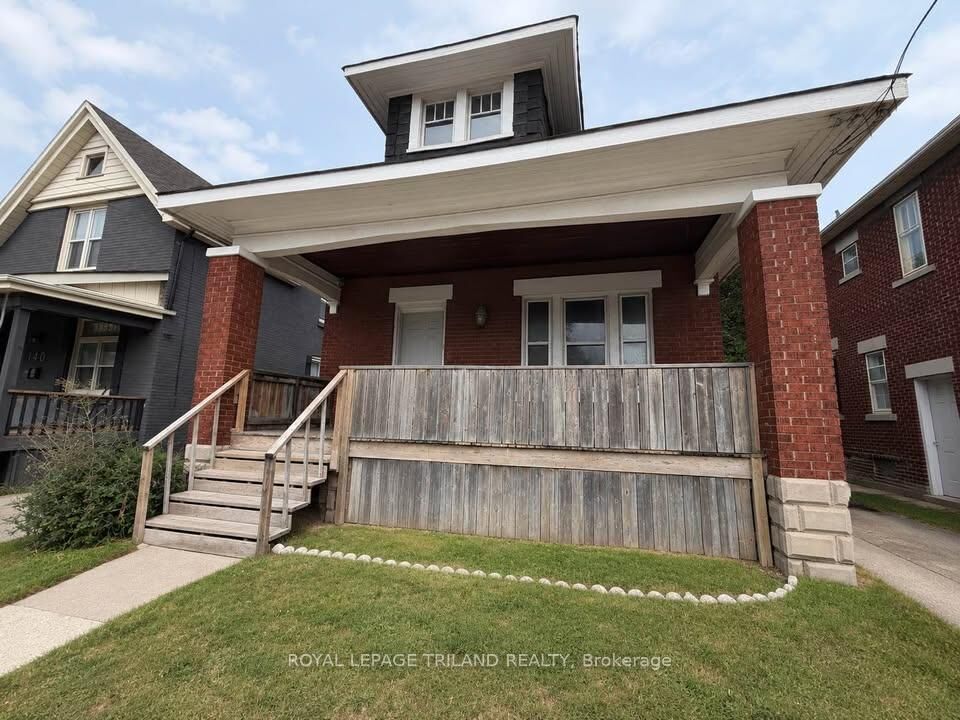 Property Photo:  136 Adelaide Street N  ON N6B 3G8 