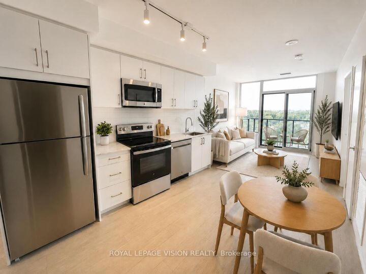 Property Photo:  4010 Eglinton Avenue W 811  ON M9A 0G5 