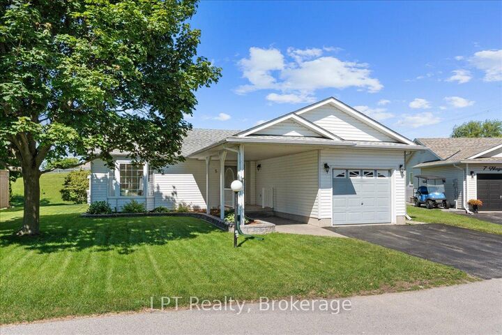 Property Photo: 5 Niagara Trail ON L1B 1A2