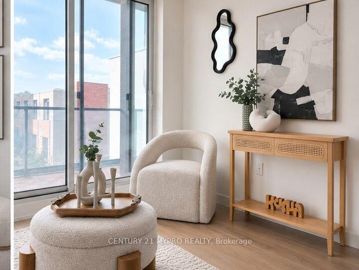 Property Photo: 95 McMahon Drive 506 ON M2K 0H2