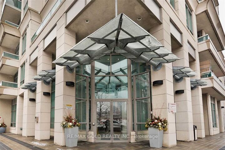 Property Photo:  3504 Hurontario Street 807  ON L5B 0B9 
