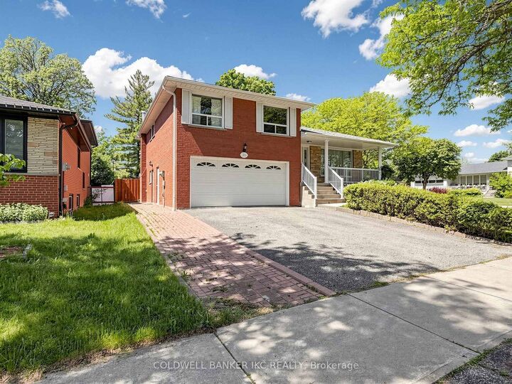 Property Photo: 2220 Springfield Court ON L5K 1V2