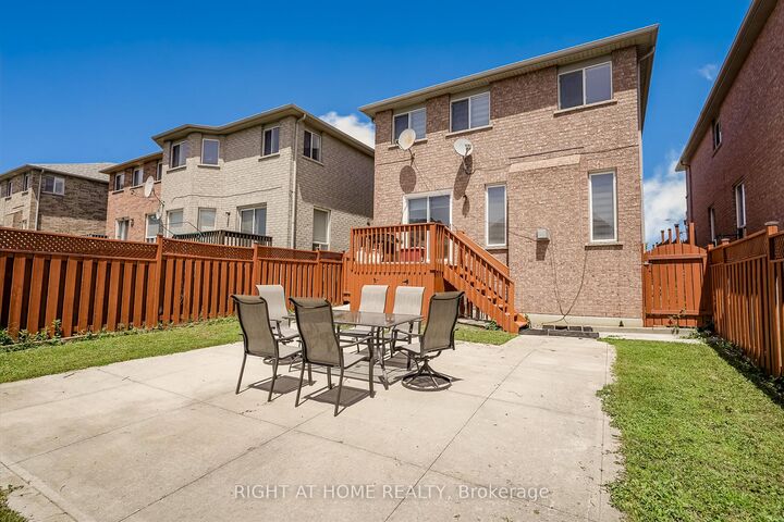 Property Photo:  3470 Crimson King Circle Bsmt  ON L5N 8M9 