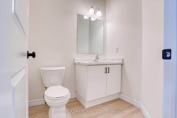 Property Photo: 46 Ford Drive ON N5A 0L3