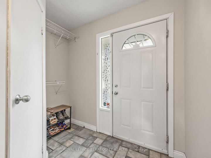 Property Photo: 1330 Trowbridge Drive 19 ON L1G 7L1