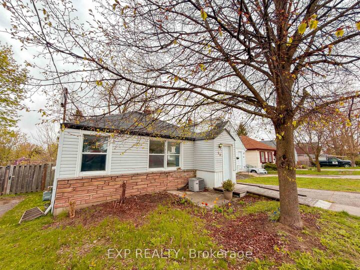 Property Photo:  50 Emery Street W  ON N6J 1R6 