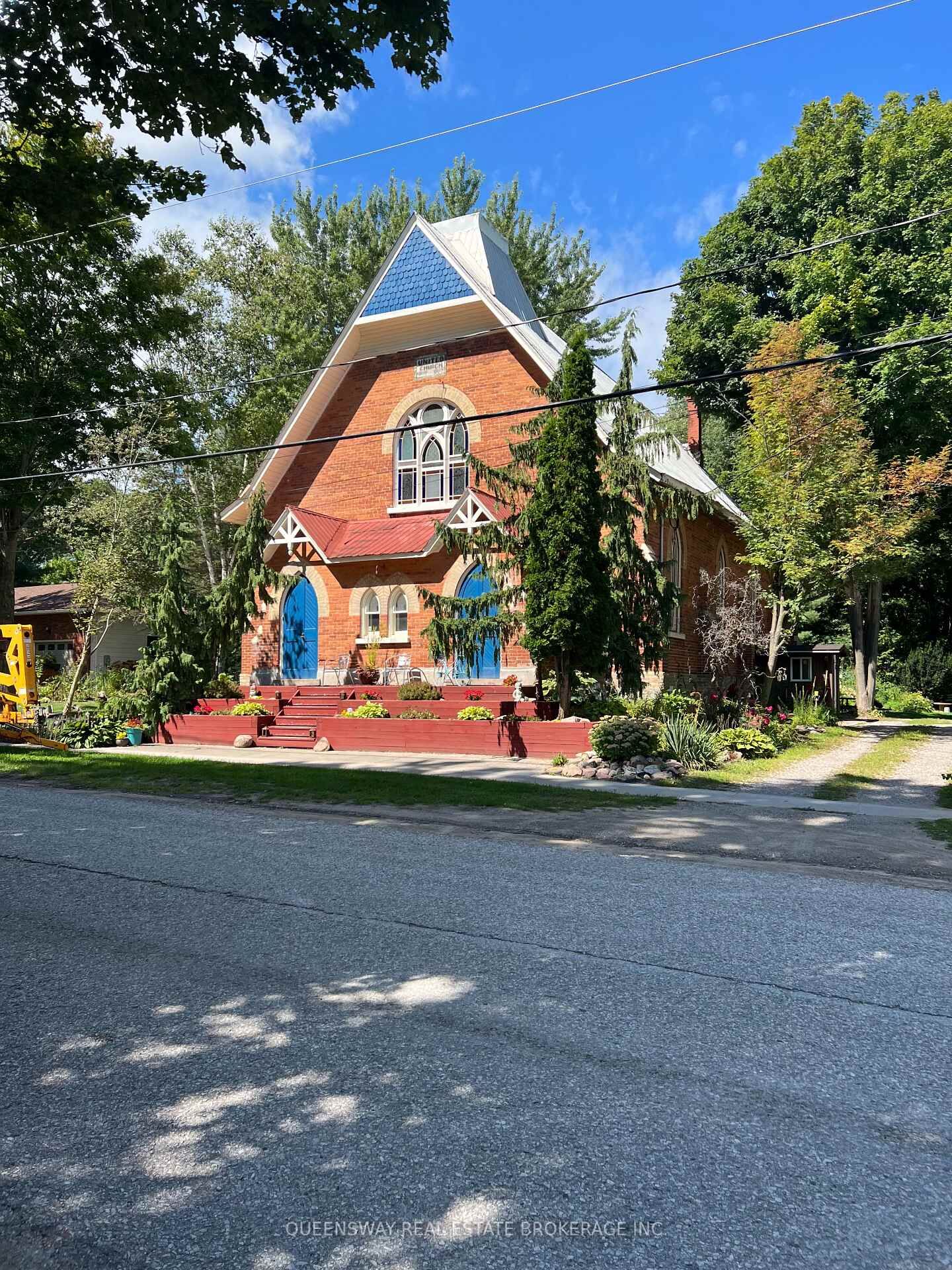 Property Photo: 10 Mill Street W ON L0L 1V0