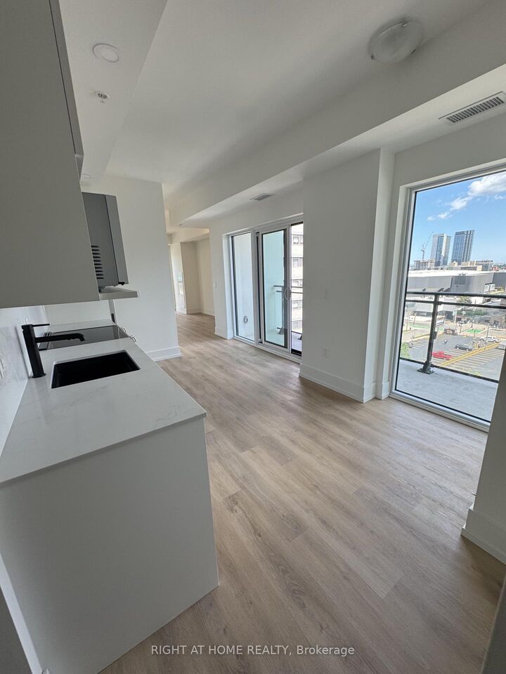 Property Photo:  206 King Street W 808  ON L8P 1A5 